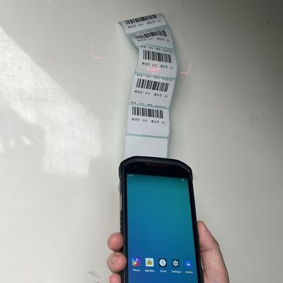 4G / Wifi / Bluetooth Terminal portable étanche à l'eau Pda Ordinateur mobile pour une communication fluide