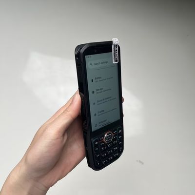 Scanner de codes à barres Collecteur de données Multilingues Appareils portables de collecte de données Distance 5M - 10M