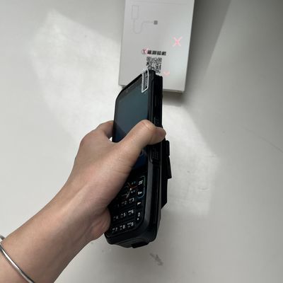 Terminal portable certifié GMS Android 13 Scanner portable Pda 6 Go de RAM avec caméra arrière de 20 MP