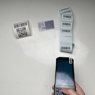 Lecteur de codes à barres Collecteur de données Portable 4,2 pouces 6 Go de RAM